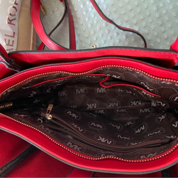 MICHAEL KORS 3 piece bag - Picture 14 of 17